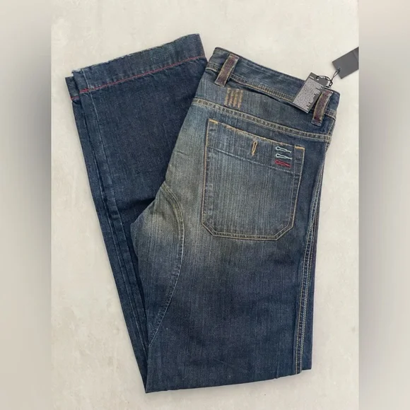 NEW AUTHENTIC DIESEL MENS SIZE 30x32 CLASSIC BUMICS DENIM STRAIGHT LEG JEANS